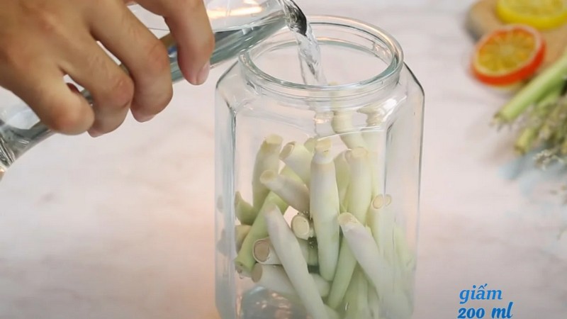 Dung dịch sả và giấm