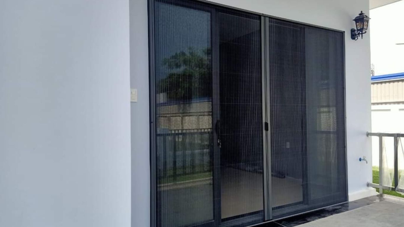 Lưới chống côn trùng là biện pháp ngừa kiến/ mối cánh hiệu quả