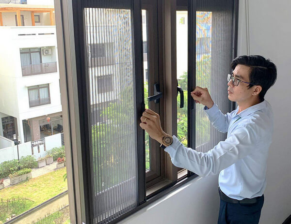 Vì sao cần biết cách tháo lưới chống muỗi?