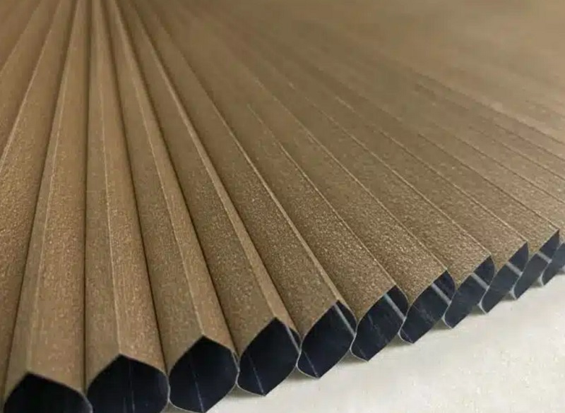 Chất liệu vải trong rèm tổ ong