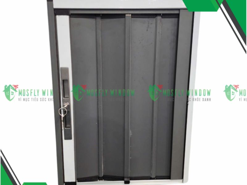So sánh chi tiết cửa lưới xếp 1 cánh và 2 cánh