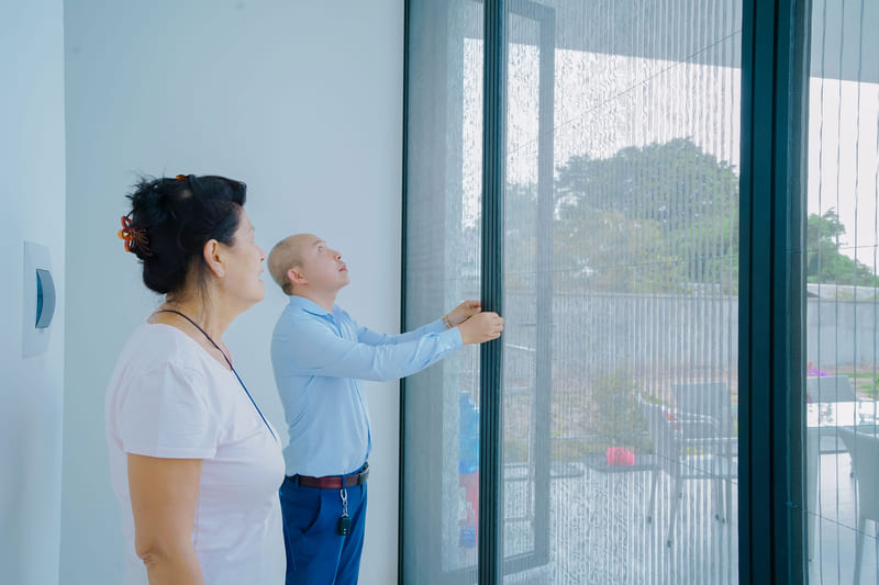 Dịch vụ lắp đặt cửa lưới tại Phú Định và khu vực lân cận